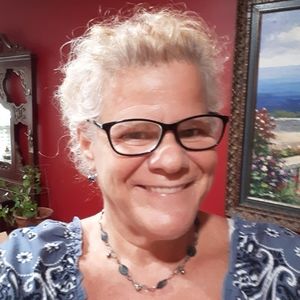 Meet your Posher, Deborah